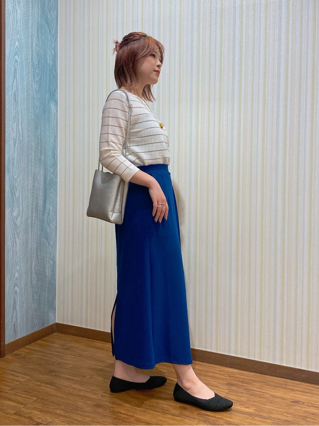 ayaさんの「SHOO･LA･RUE｜【高レビュー/洗濯機可/S-LL】さらっと着られる 8分袖Ⅴネックニット」を使ったコーディネート