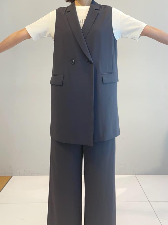 murayamaさんの「INDIVI｜【接触冷感／透湿／着る日傘】颯爽ジレジャケット」を使ったコーディネート