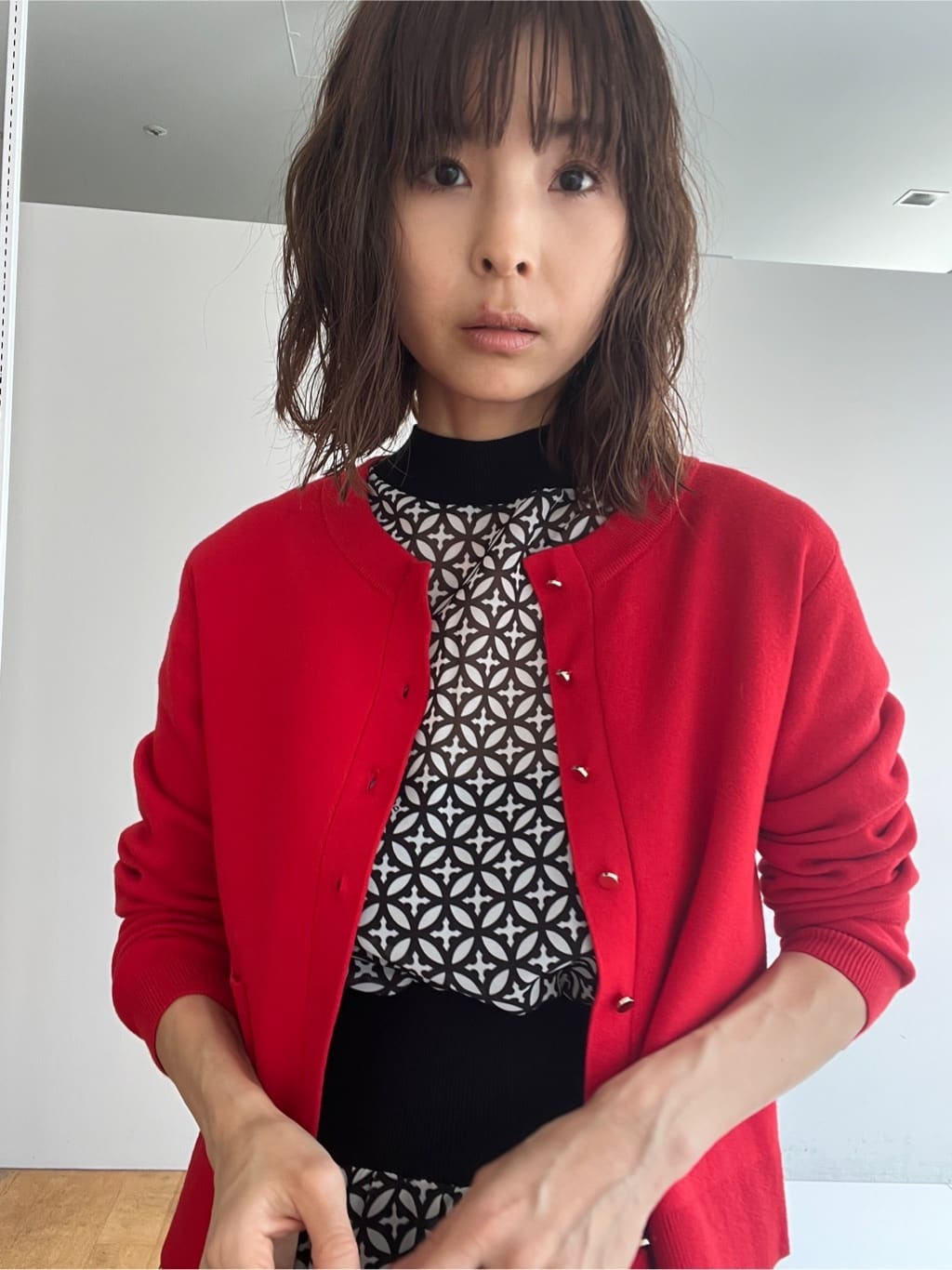 misaさんの「DRESSTERIOR｜【ウォッシャブル】オーバーラップサークル シアーノースリーブドレス」を使ったコーディネート