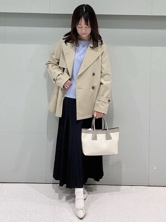 makiさんの「UNTITLED｜【定番人気/はっ水/洗える】タスランショートトレンチコート」を使ったコーディネート