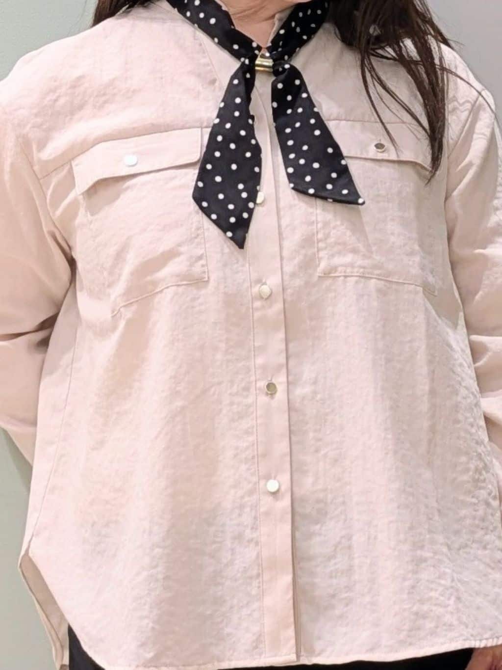 チグ♪さんの「grove｜【貴島明日香さん着用】お仕事も普段も。今どきワークシャツブラウス」を使ったコーディネート