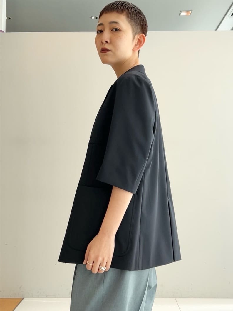 OCHIAIさんの「DRESSTERIOR｜【接触冷感/セットアップ可】 2WAYストレッチスリークオータージャケット」を使ったコーディネート
