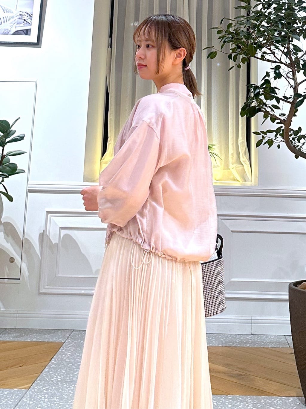 なべこさんの「DRESSTERIOR｜ウォッシャブル シアーショートブルゾン」を使ったコーディネート