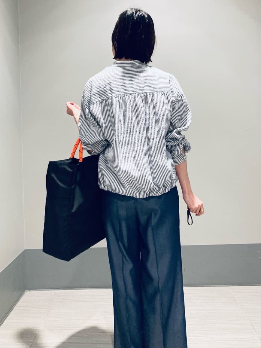Furuさんの「DRESSTERIOR｜【接触冷感／抗菌防臭／消臭】アイスクリアコットン Bonsoir ロゴTシャツ」を使ったコーディネート