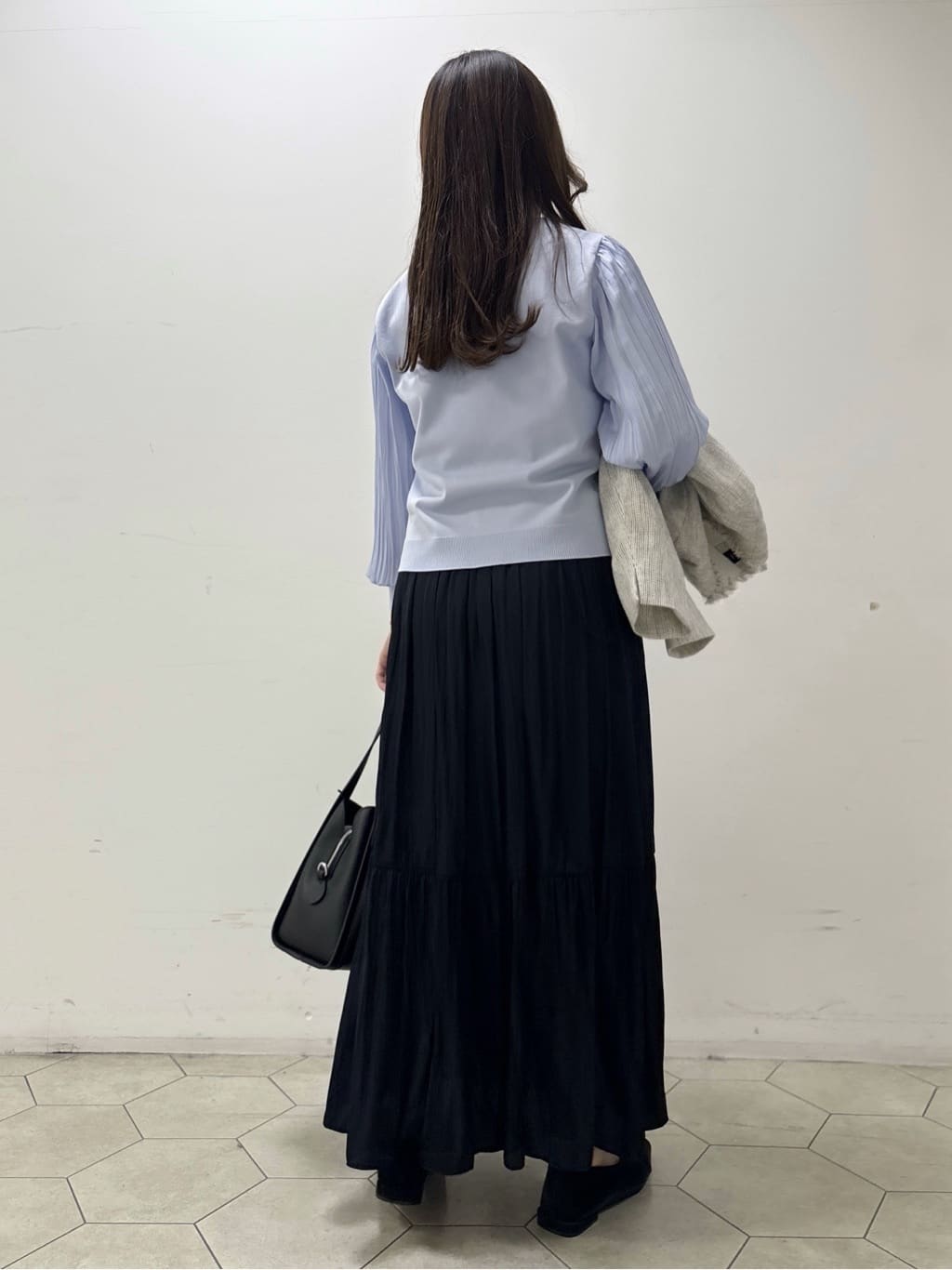 kahoさんの「INDIVI｜【合皮／ミドルサイズ】春カラーフォルムバッグ」を使ったコーディネート