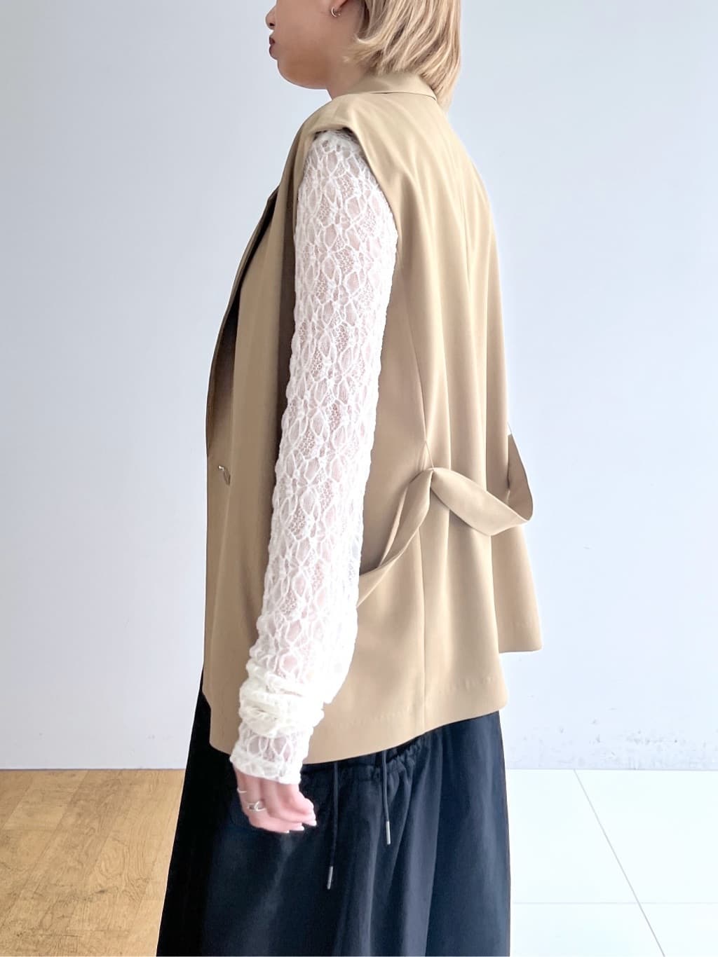 Harukaさんの「INDIVI｜Comfy SET UP｜ベルテッドジレ【セットアップ対応／通勤／カセット服／接触冷感／UVカット】」を使ったコーディネート