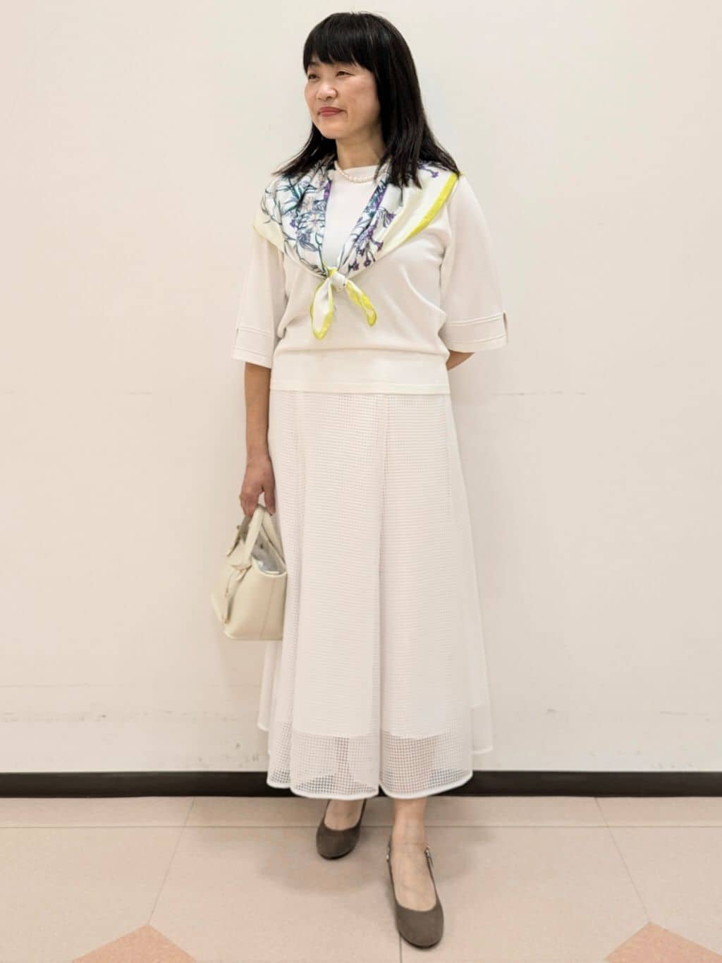 ともさんの「UNTITLED｜【洗える/清涼感】袖スリットニットプルオーバー」を使ったコーディネート