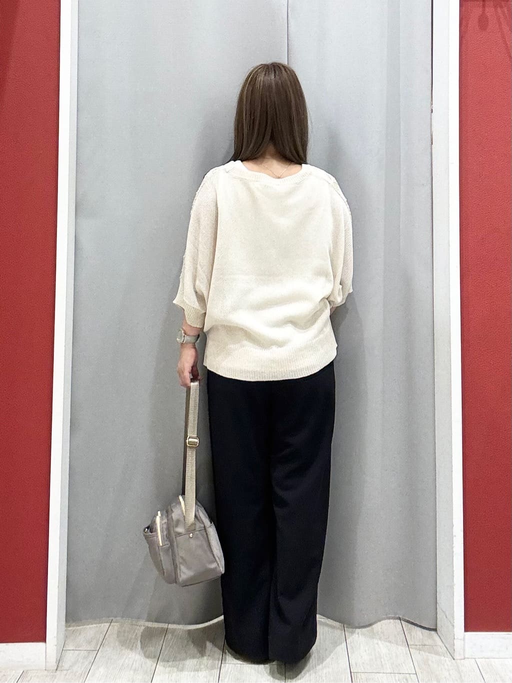 shioさんの「SHOO･LA･RUE｜【2点セット/洗濯機可/S-LL】透かし編みで涼やか 大人のドルマンニット」を使ったコーディネート