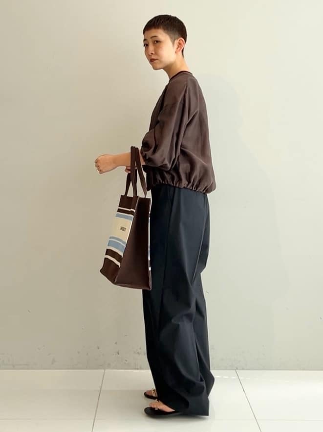 OCHIAIさんの「DRESSTERIOR｜ウォッシャブル シアーショートブルゾン」を使ったコーディネート