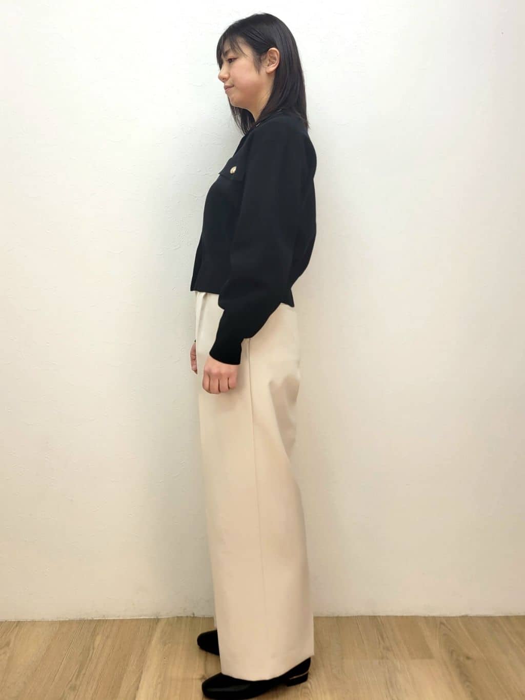 LISAさんの「OPAQUE.CLIP｜フラップポケット金ボタンニットカーディガン【洗濯機OK】」を使ったコーディネート