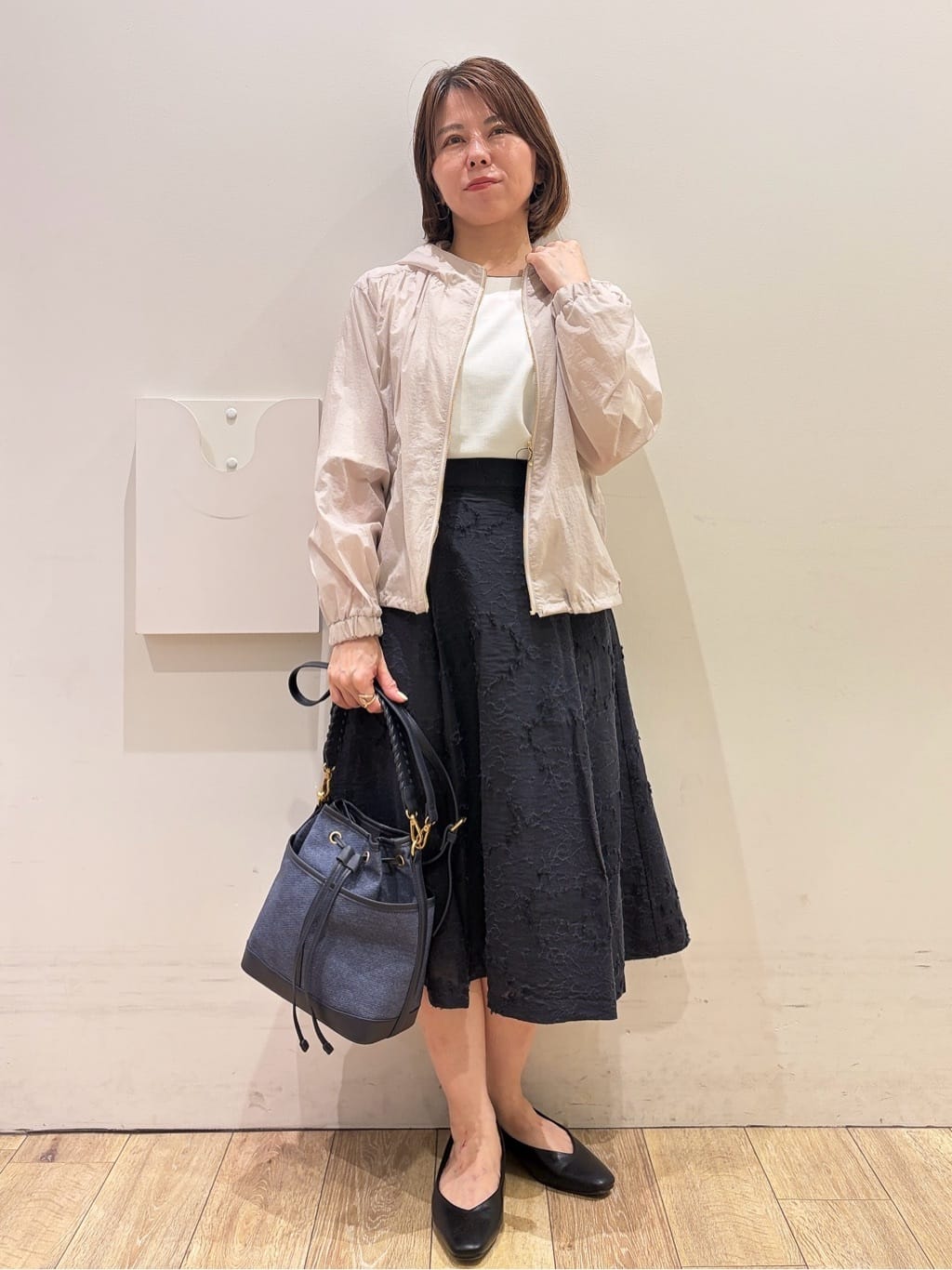 YUKOさんの「index｜【接触冷感／UVケア】フレアスリーブバイカラートップス《洗濯機OK》」を使ったコーディネート