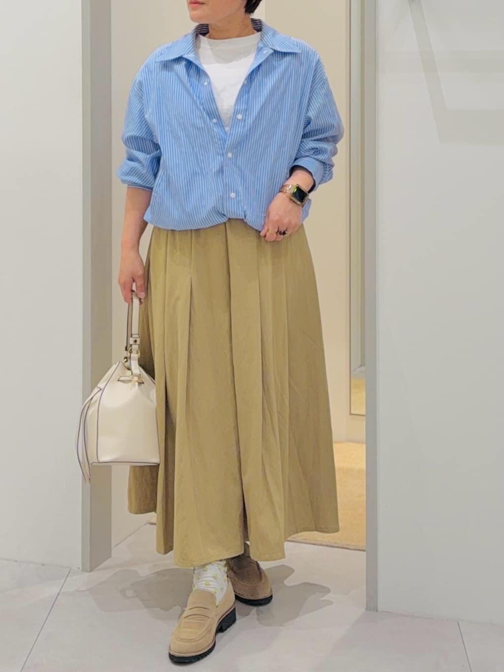 タナさんの「THE SHOP TK｜ショート丈シャツブルゾン」を使ったコーディネート