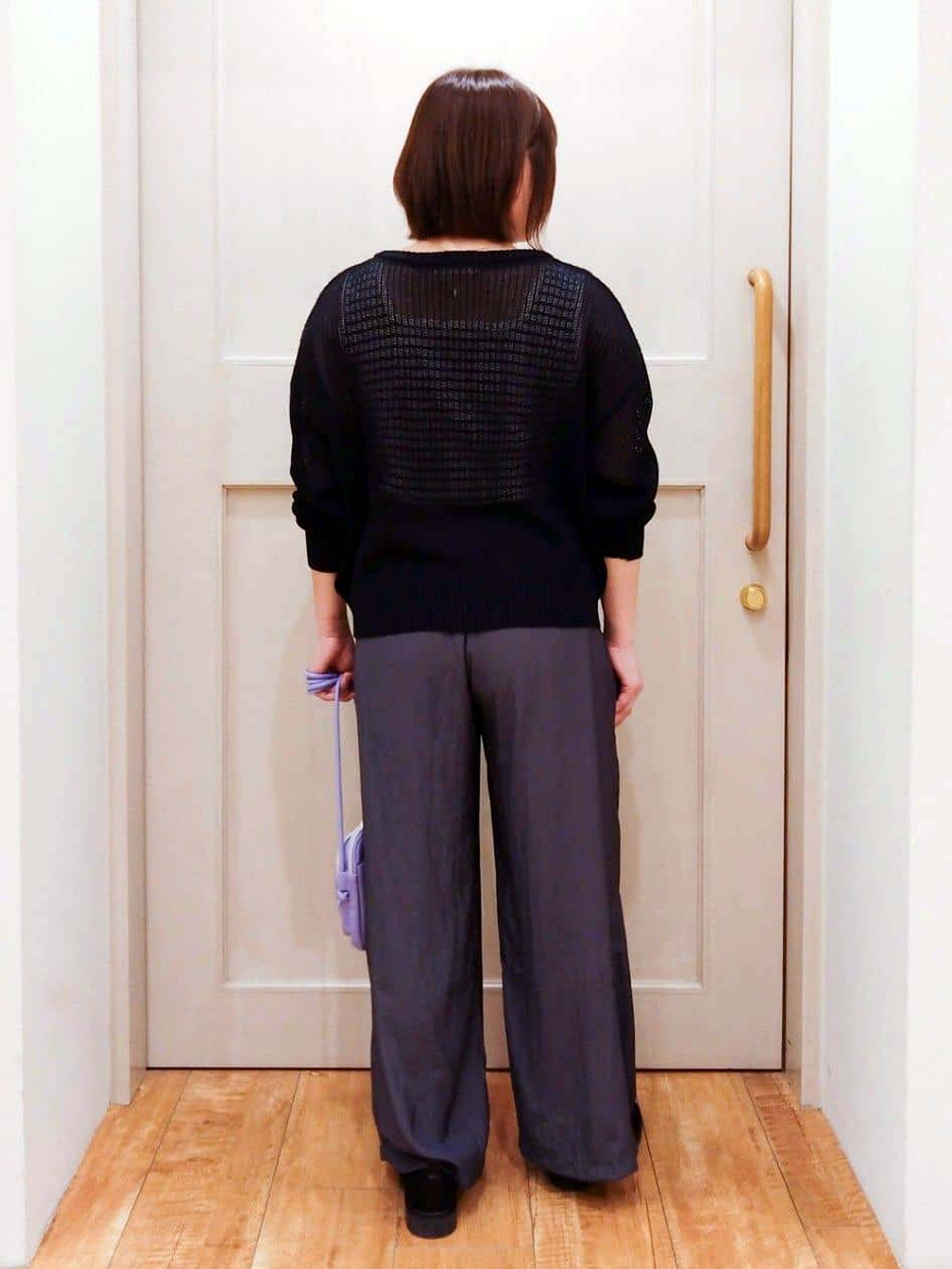 みーさんの「SHOO･LA･RUE｜【洗濯機可/S-LL】キーネックでお顔周りすっきり ざっくり編みカーディガン」を使ったコーディネート