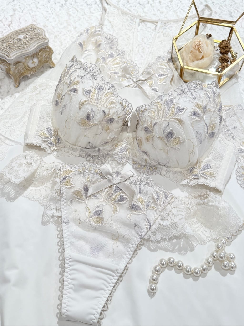 asaさんの「Risa Magli｜リーゼル ブラジャー (B-C) ＜Side Shape（サイドシェイプ）＞」を使ったコーディネート