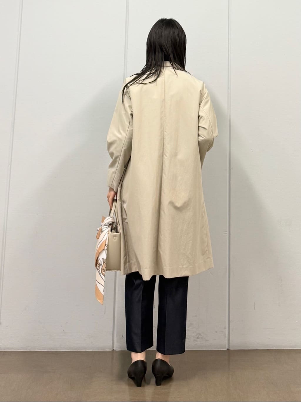 mizukiさんの「INDIVI｜【洗える／キレイ色】体型カバー無縫製ニット」を使ったコーディネート