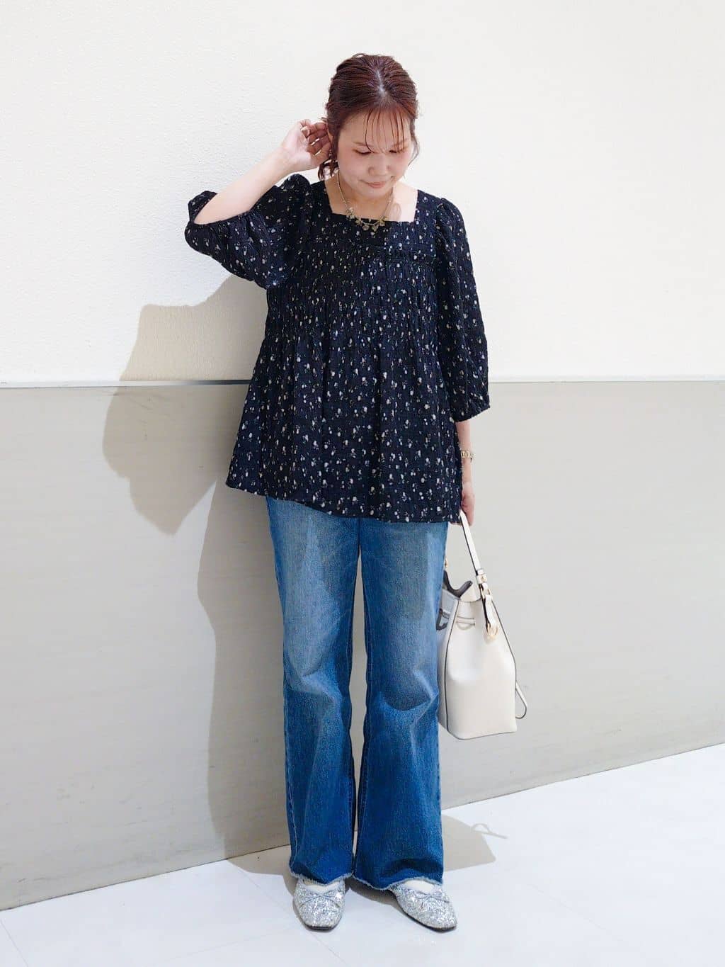 maruさんの「THE SHOP TK｜【通勤にもデイリーにも】CAVIAN 金ボタンダブルブレストジャケット」を使ったコーディネート