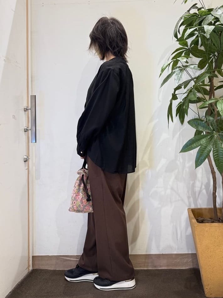 misakiさんの「SHOO･LA･RUE｜【前後2WAY/洗濯機可/S-LL】スクエアネックで小顔効果 ランダムテレコタンクトップ」を使ったコーディネート