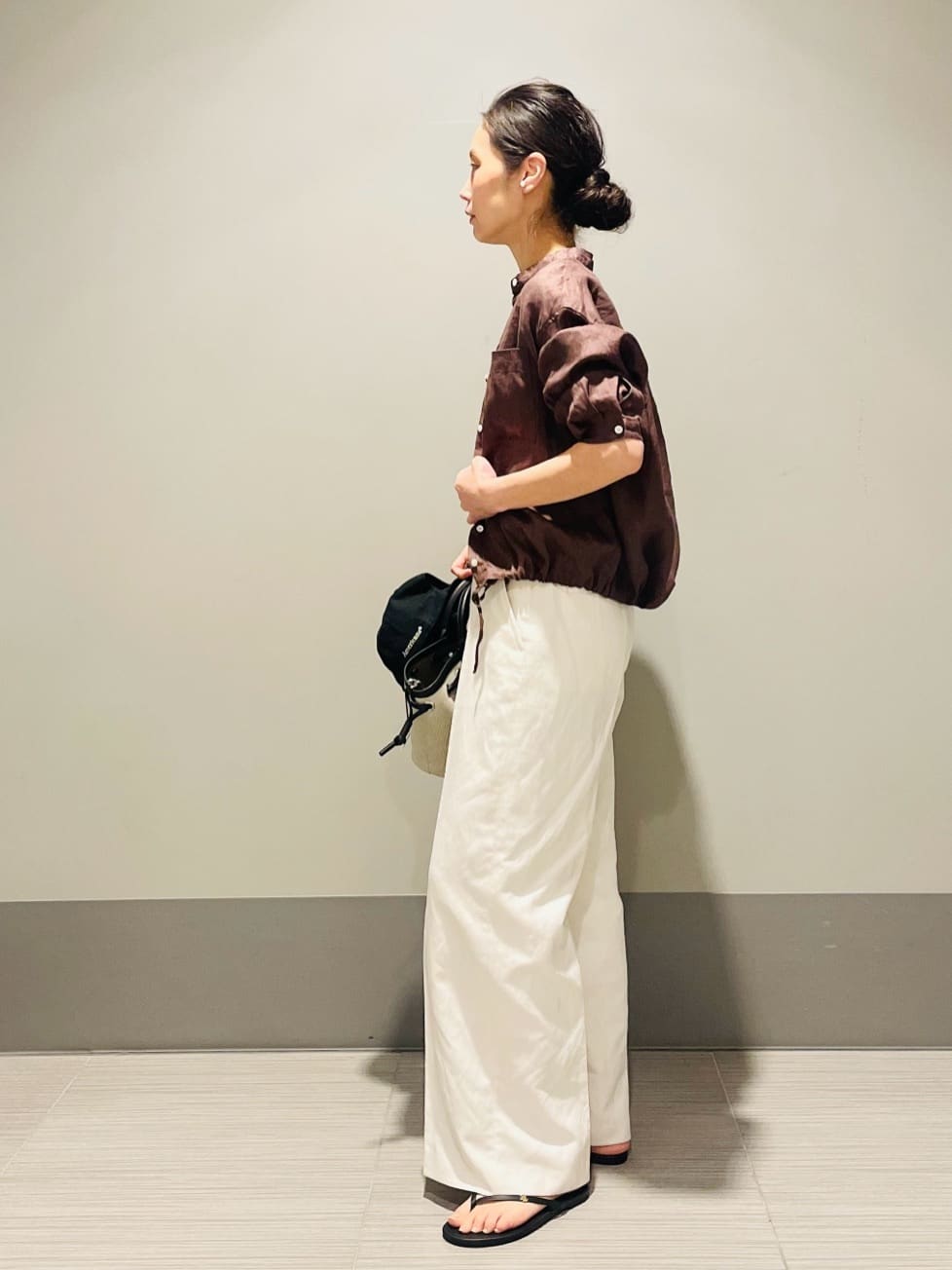 Annさんの「DRESSTERIOR｜【2WAY/羽織にも】ウォッシャブルリネン ドロストシャツ」を使ったコーディネート