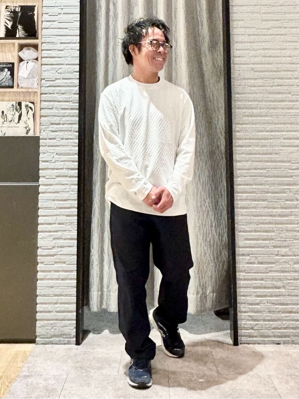 KENJI Iさんの「THE SHOP TK｜【長く愛せる、定番ロンT】リンクスジャカード長袖Tシャツ」を使ったコーディネート
