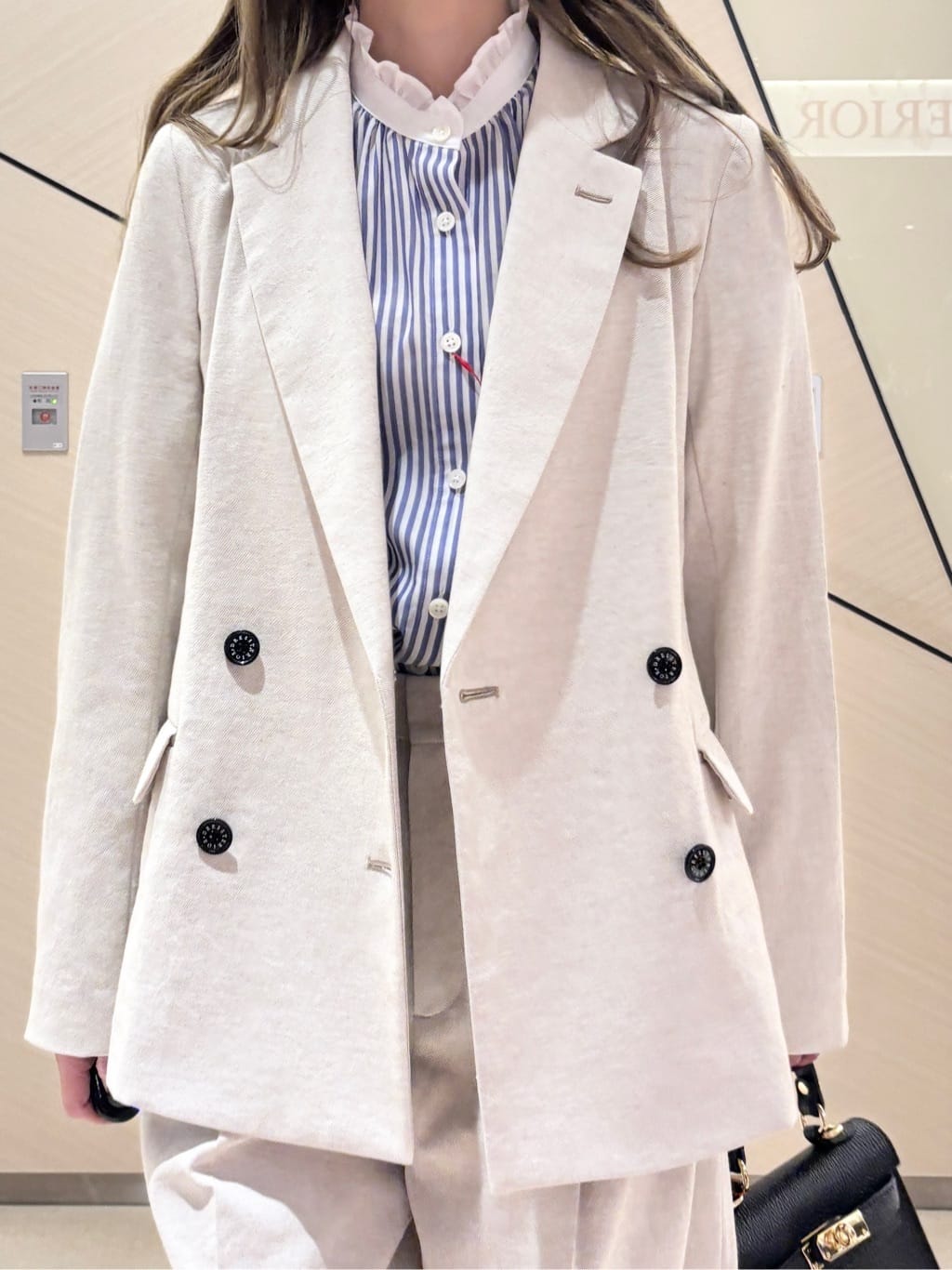 清水夏姫さんの「DRESSTERIOR｜【セットアップ可/吸水速乾/ウォッシャブル】リネンブレンドオックスダブルジャケット」を使ったコーディネート