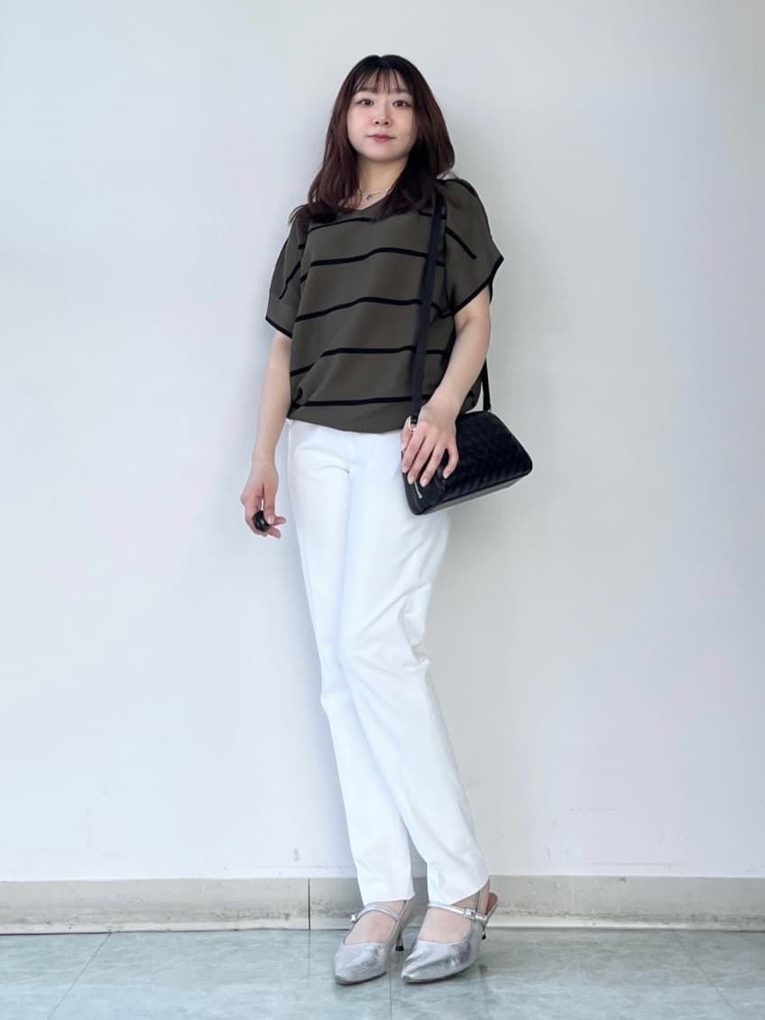 KAHOさんの「UNTITLED｜【11色展開/体型カバー】前後2WAYフレンチスリーブニット」を使ったコーディネート