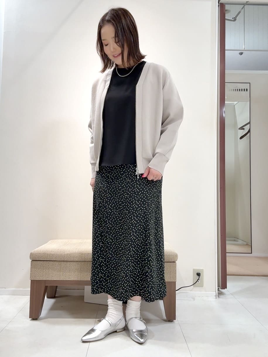 YUIさんの「UNTITLED｜◆【軽羽織り/セットアップ可】ジップアップニットカーディガン」を使ったコーディネート