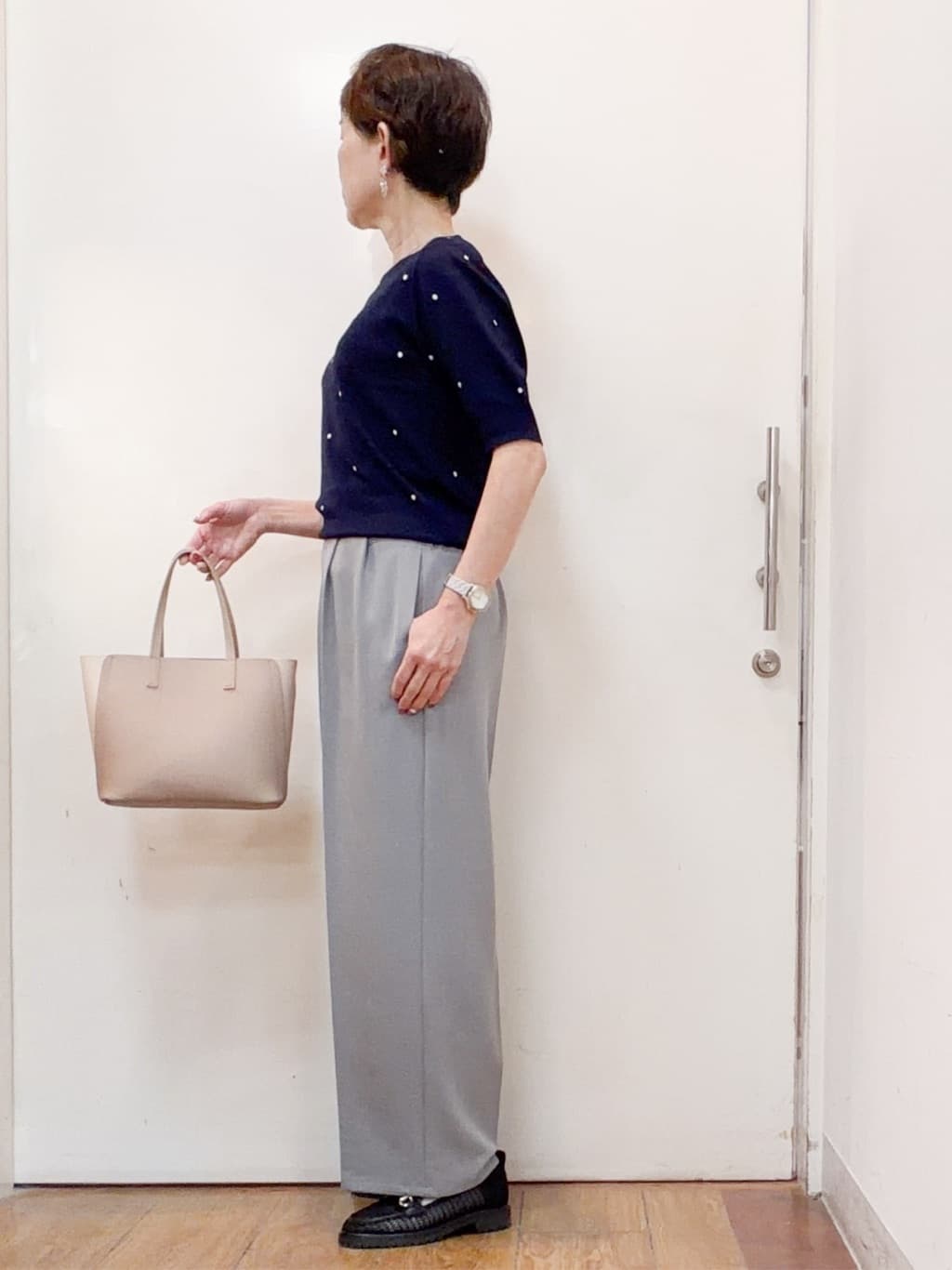 みぃさんの「SHOO･LA･RUE｜【S-LL/二の腕カバー】品よく隠せる ドット刺繍5分袖ニット」を使ったコーディネート