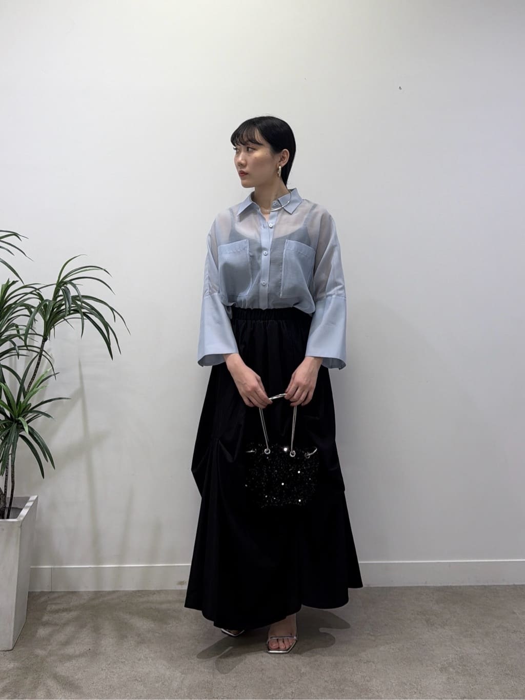 rinaさんの「INDIVI｜【接触冷感】シアーコクーンブラウス」を使ったコーディネート