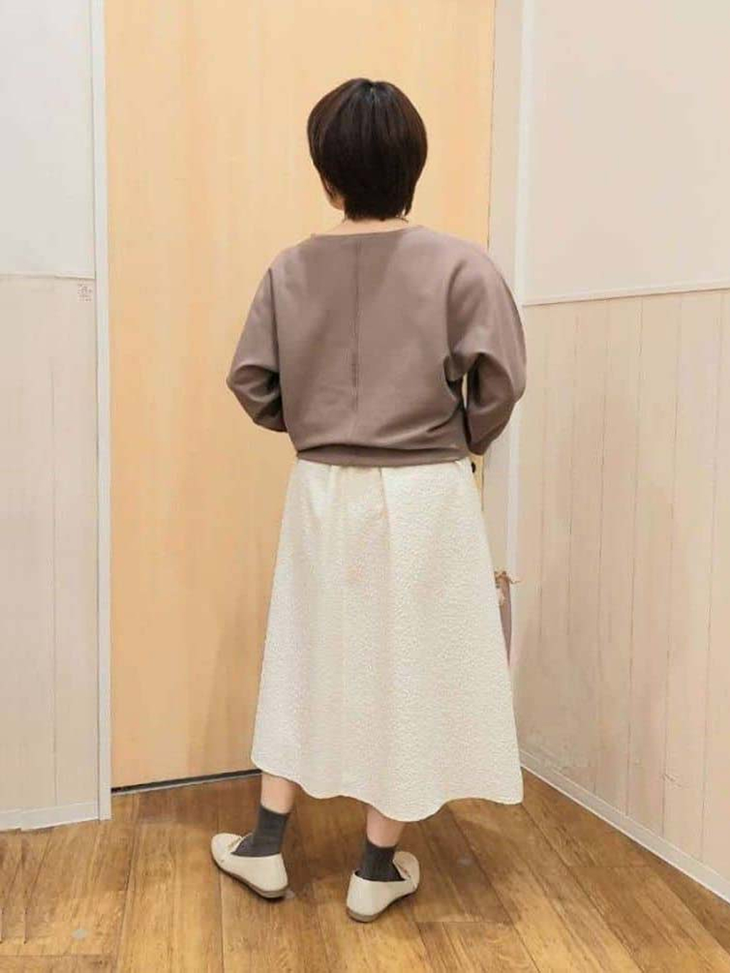 Kさんの「SHOO･LA･RUE｜【洗濯機可/S-LL】上品なお花柄ジャカード フレアスカート」を使ったコーディネート