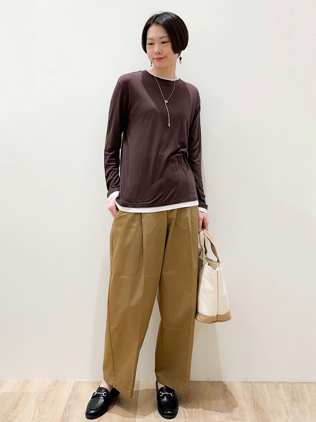 yurieさんの「OPAQUE.CLIP｜配色レイヤードロングスリーブTシャツ【洗える】」を使ったコーディネート