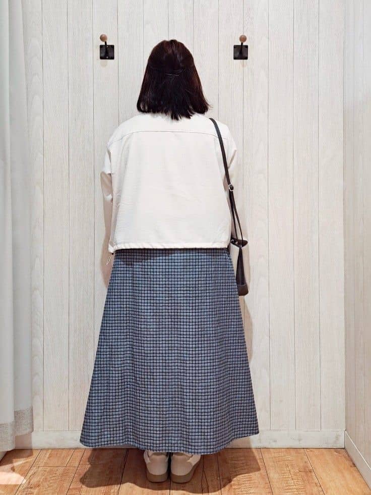 kotomiさんの「SHOO･LA･RUE｜【S-LL】サッと羽織れてきれい見え　フラップポケット ノーカラーブルゾン」を使ったコーディネート