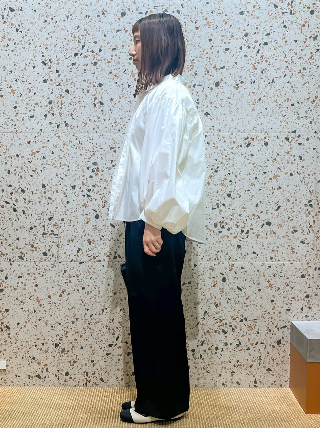 さくらさんの「OPAQUE.CLIP｜ボリュームスリーブシャツ【洗濯機OK】」を使ったコーディネート