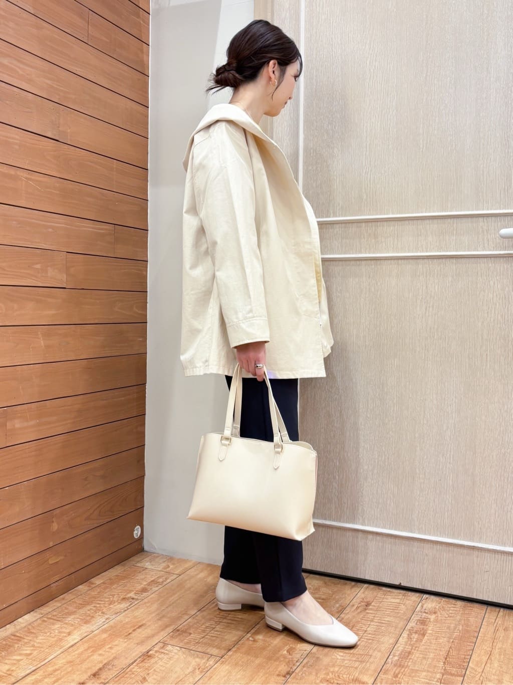 なみさんの「SHOO･LA･RUE｜【防花粉/洗濯機可/S-LL】ゆったり着られる 大人のテントフーディージャケット」を使ったコーディネート