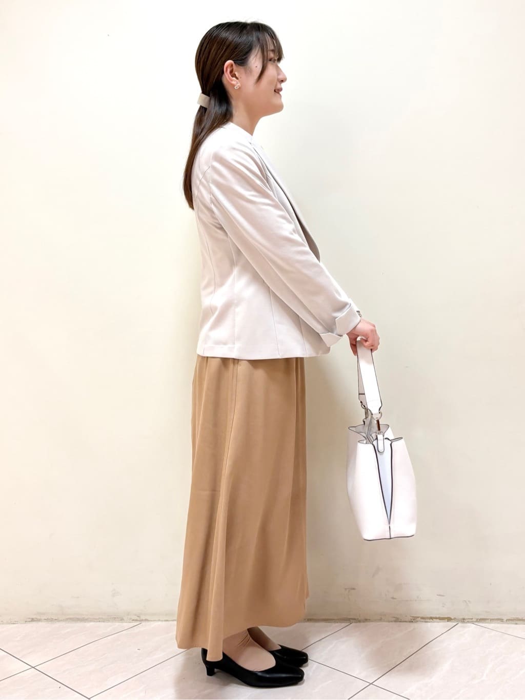 mikiさんの「Reflect｜フロントフリルデザインニット」を使ったコーディネート