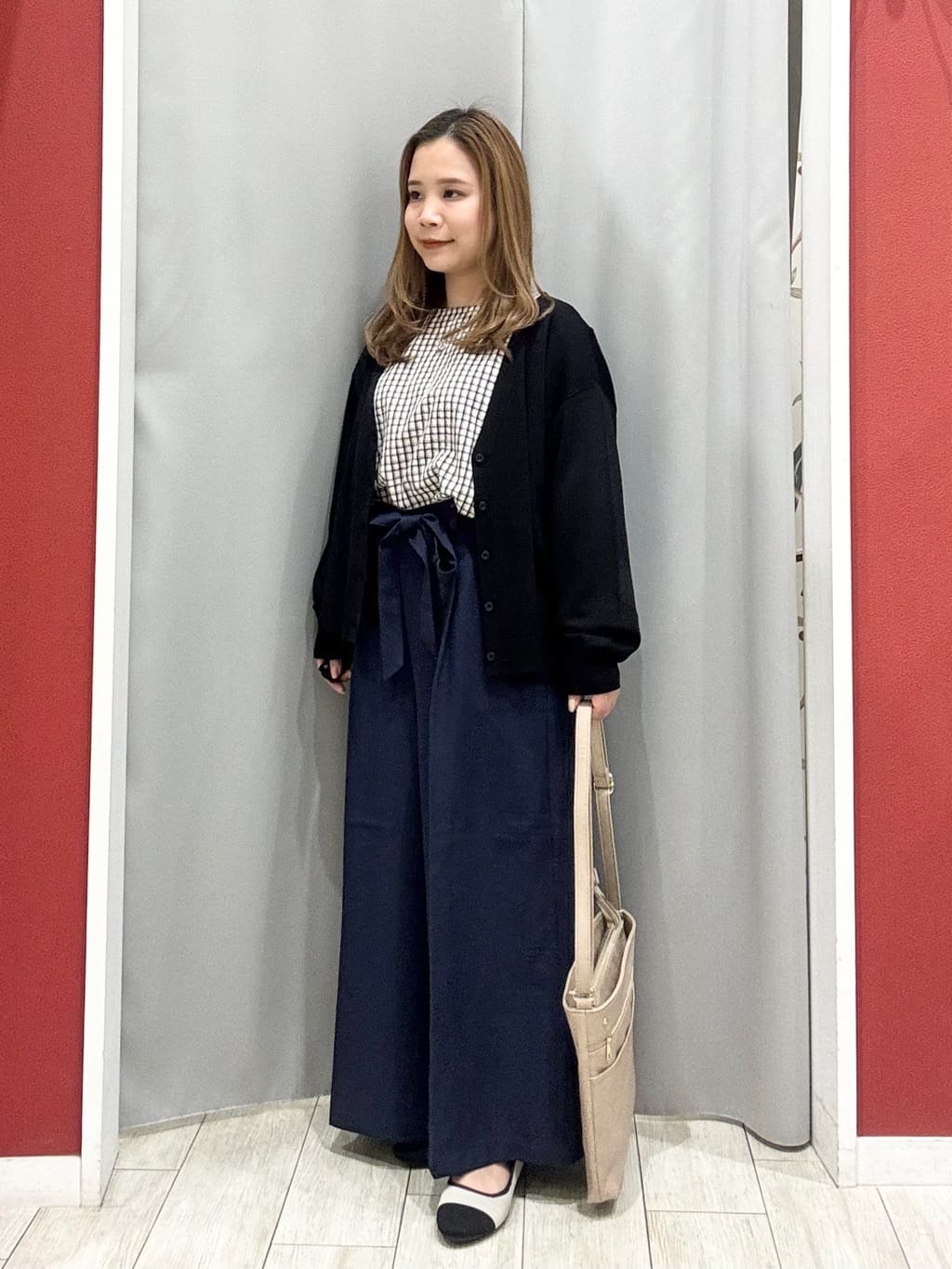 shioさんの「SHOO･LA･RUE｜【セットアップ可/洗濯機可】上品チェックが好印象 ゆるさら6分袖ブラウス」を使ったコーディネート