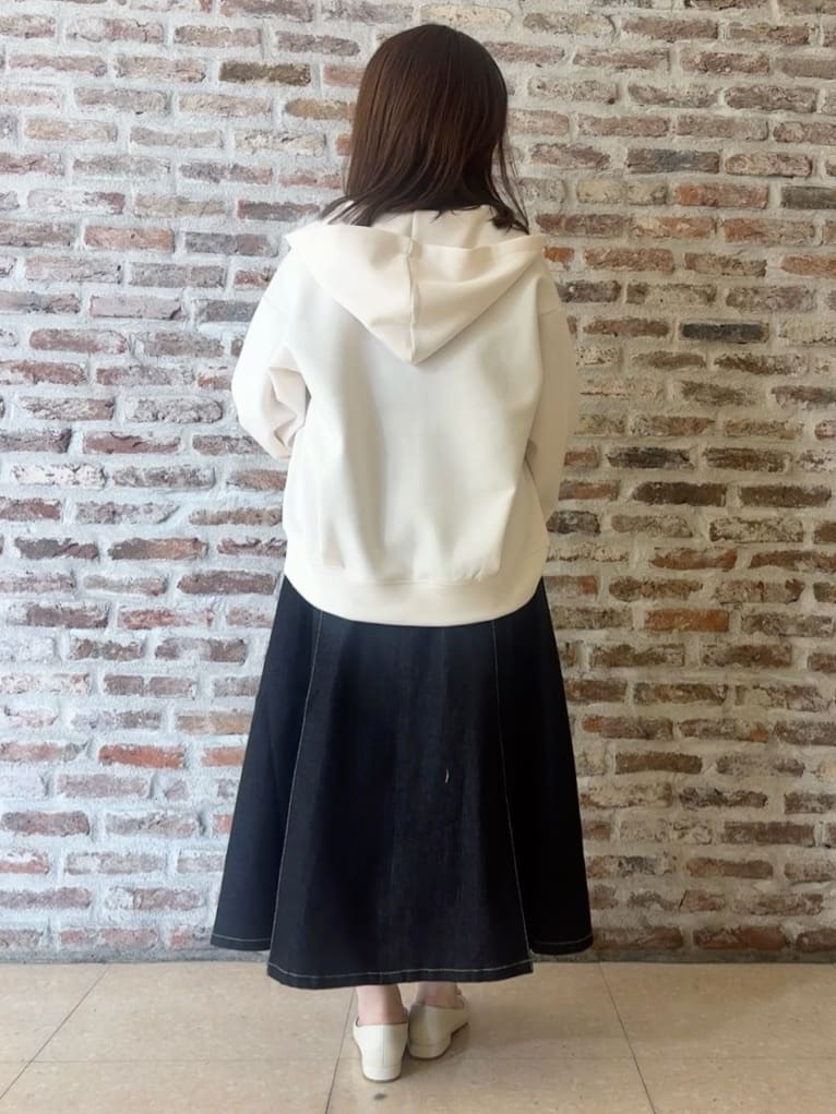 tokiさんの「THE SHOP TK｜ダンボールジップパーカ」を使ったコーディネート