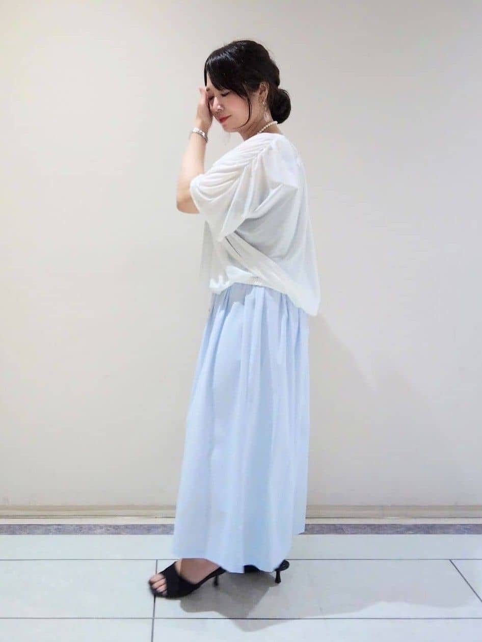 TOMOMIさんの「INDIVI｜ミニスクエアショルダー」を使ったコーディネート