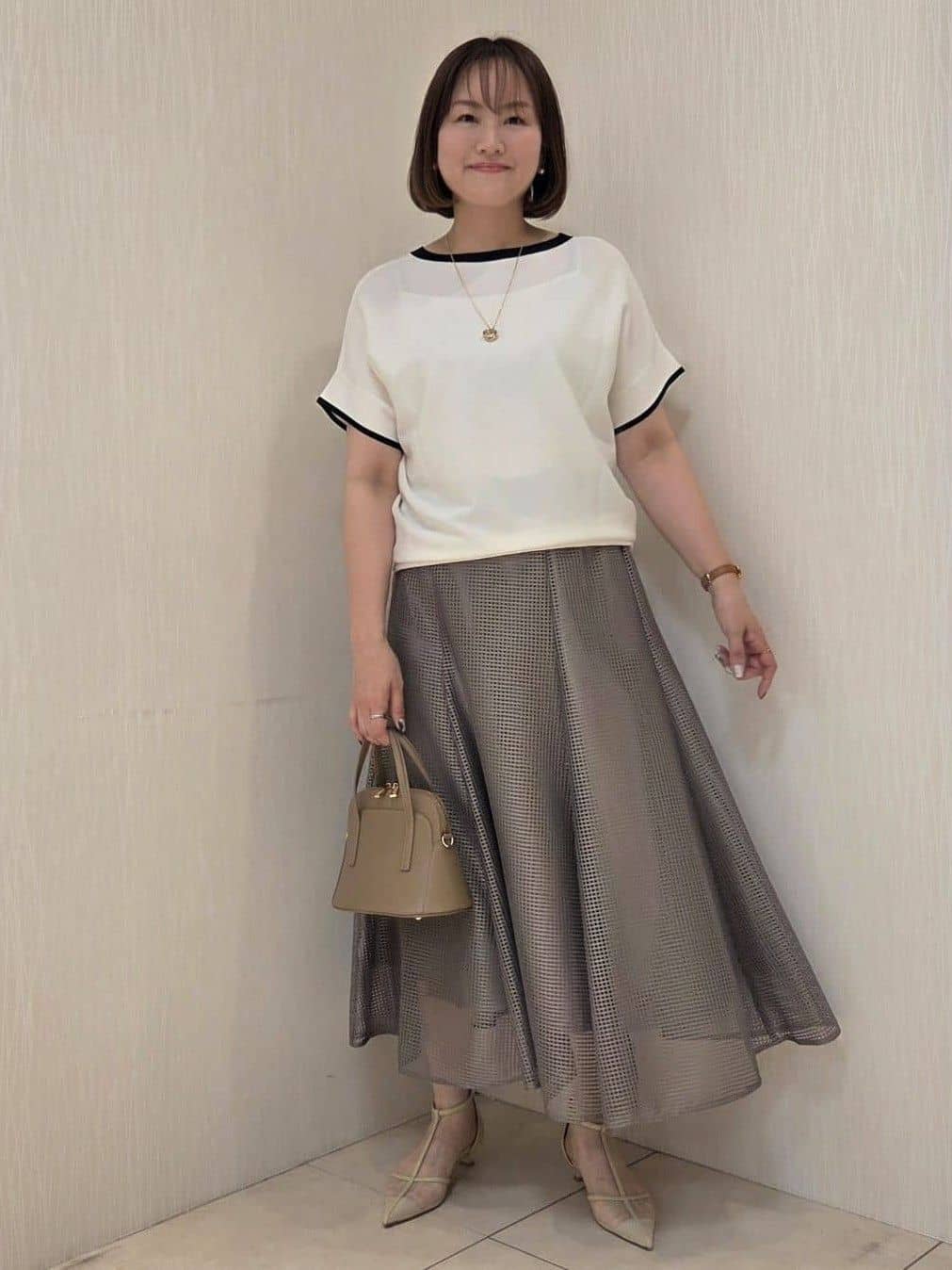 naokoさんの「UNTITLED｜【11色展開/体型カバー】前後2WAYフレンチスリーブニット」を使ったコーディネート