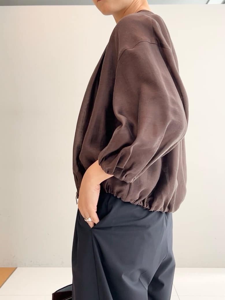 OCHIAIさんの「DRESSTERIOR｜ウォッシャブル シアーショートブルゾン」を使ったコーディネート