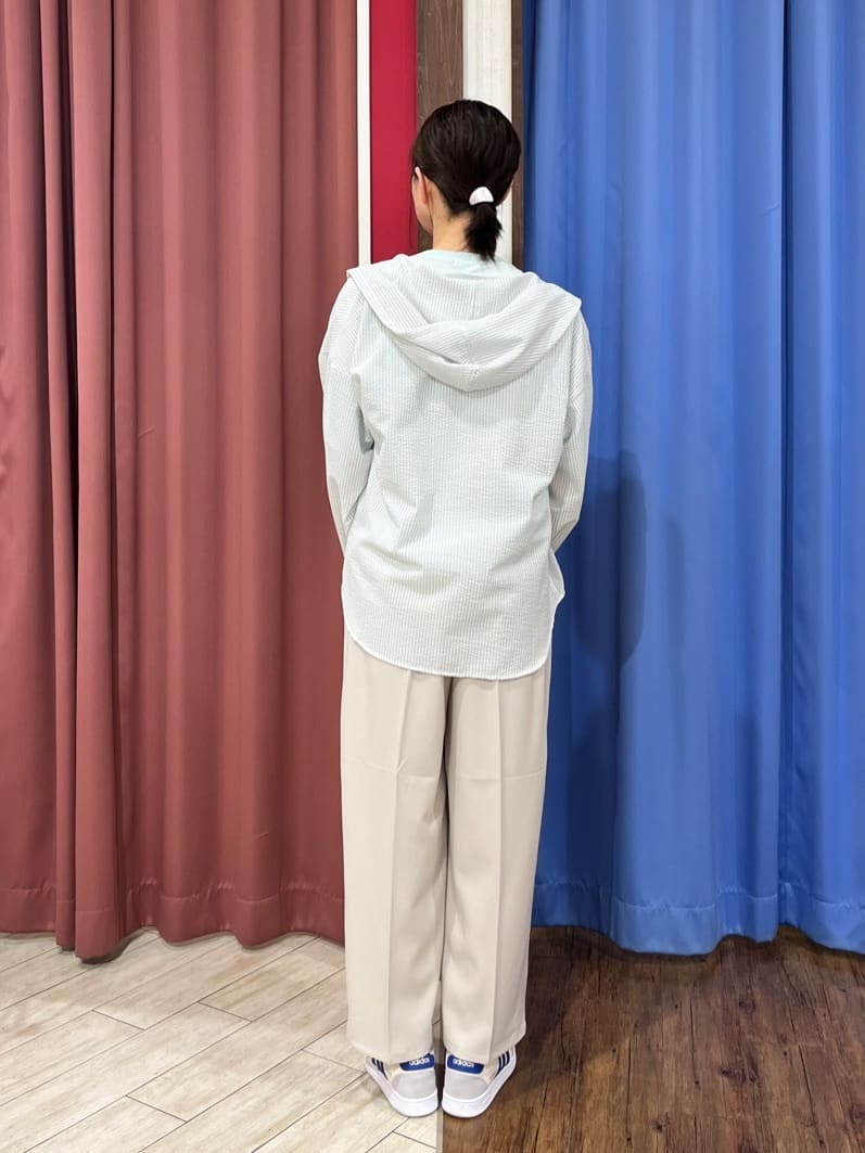muさんの「SHOO･LA･RUE｜【綿100％/S-LL/プチプラ】選べる3柄 プリントアソートTシャツ」を使ったコーディネート