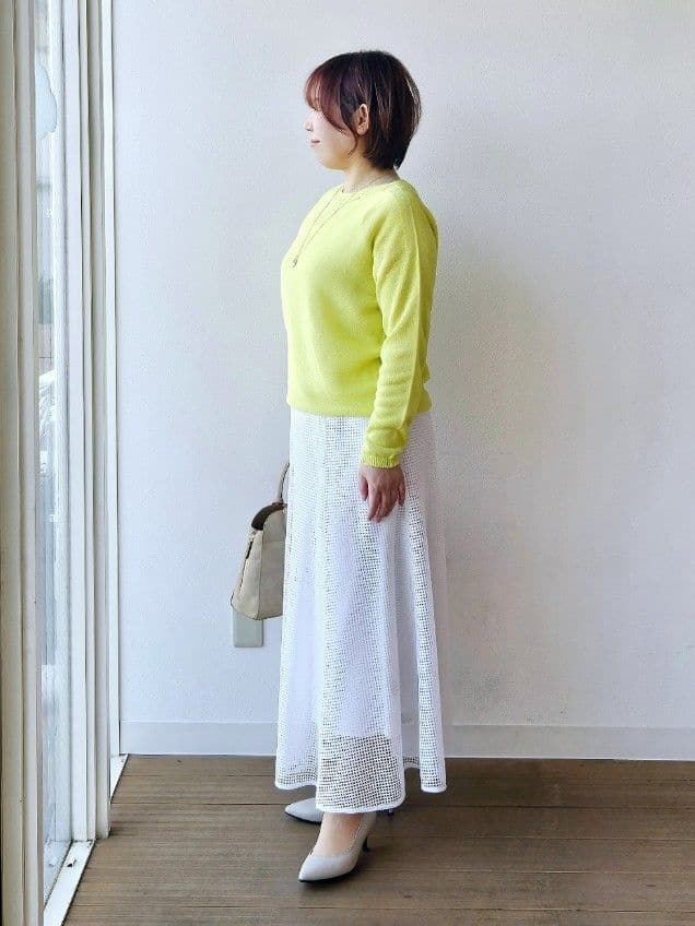やじまさんの「UNTITLED｜【古畑星夏さん着用/8色展開/程よい透け感】ドライタッチボートネックニット」を使ったコーディネート