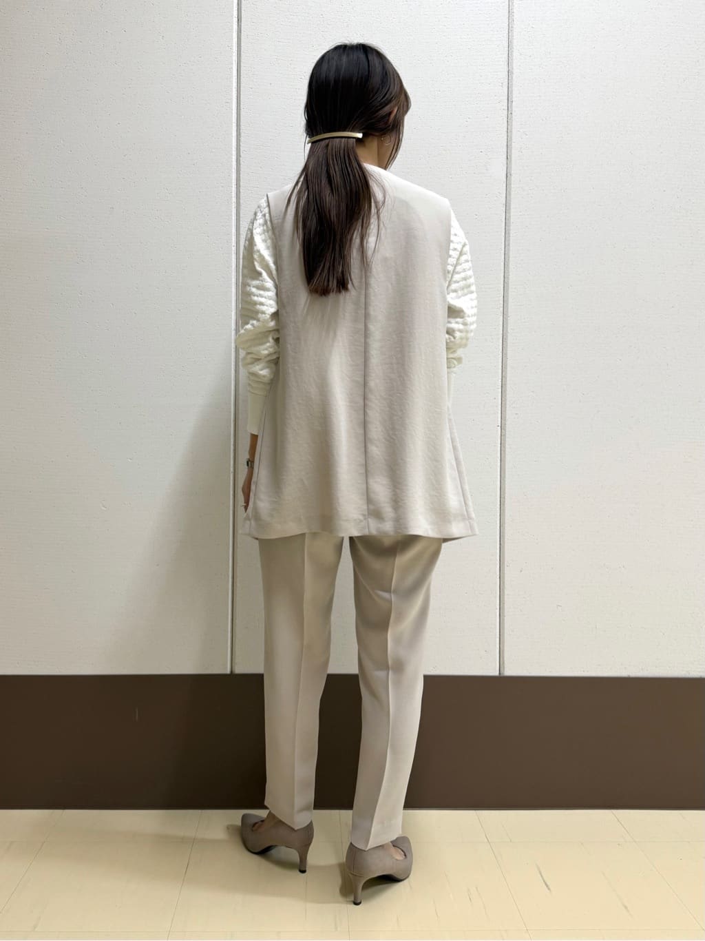 mamiさんの「INDIVI｜【洗える／凹凸編み】ジャカードニット」を使ったコーディネート