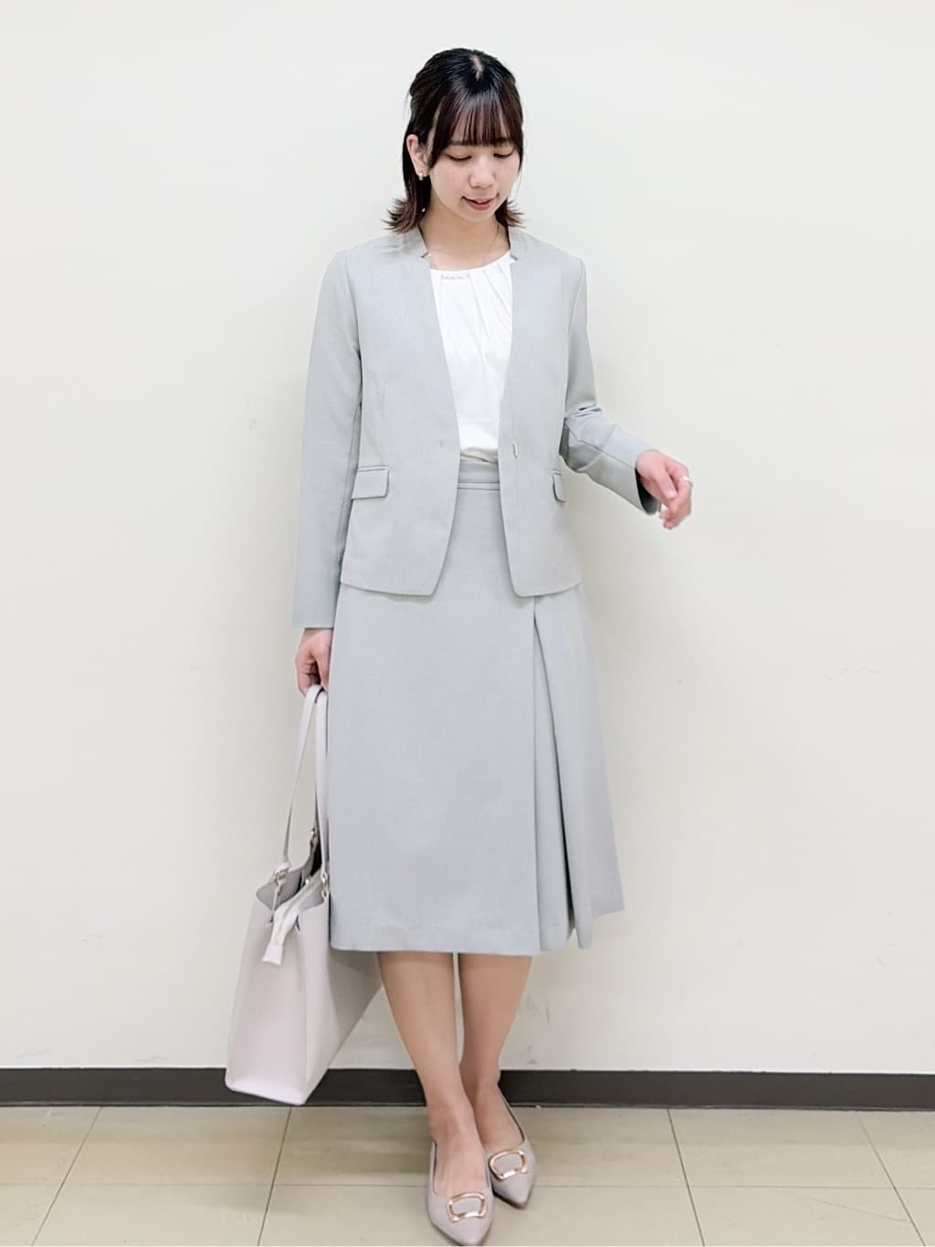 yurinaさんの「index｜【接触冷感／吸水速乾】ノーカラージャケット／セットアップ対応可《洗える／防シワ／ストレッチ》」を使ったコーディネート