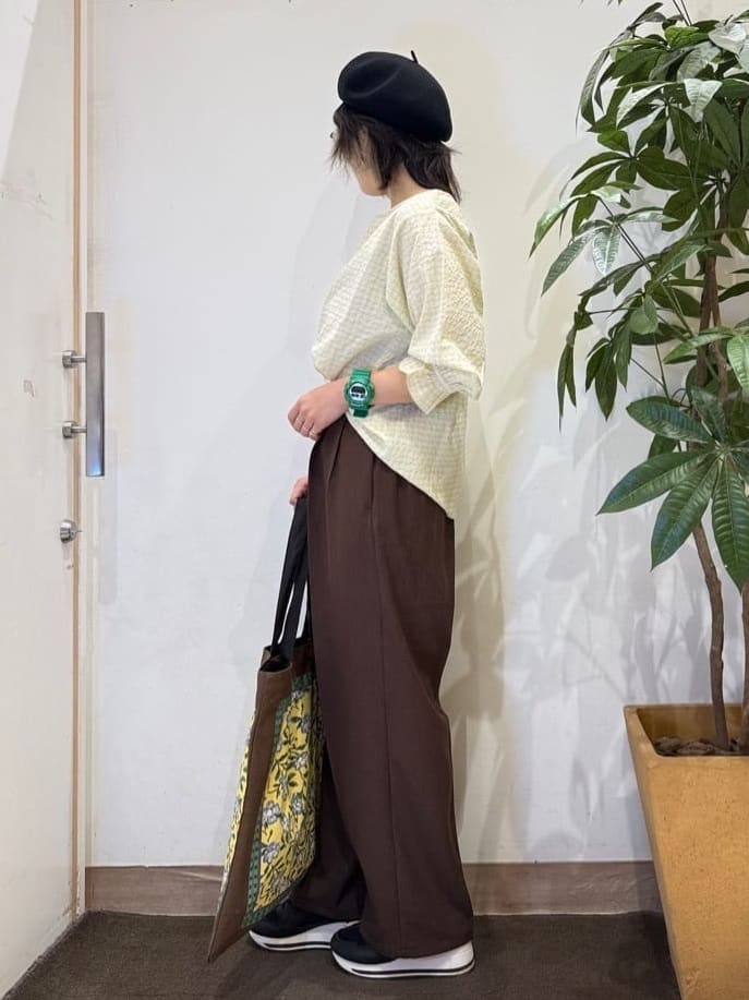 misakiさんの「SHOO･LA･RUE｜【セットアップ可/洗濯機可】上品チェックが好印象 ゆるさら6分袖ブラウス」を使ったコーディネート
