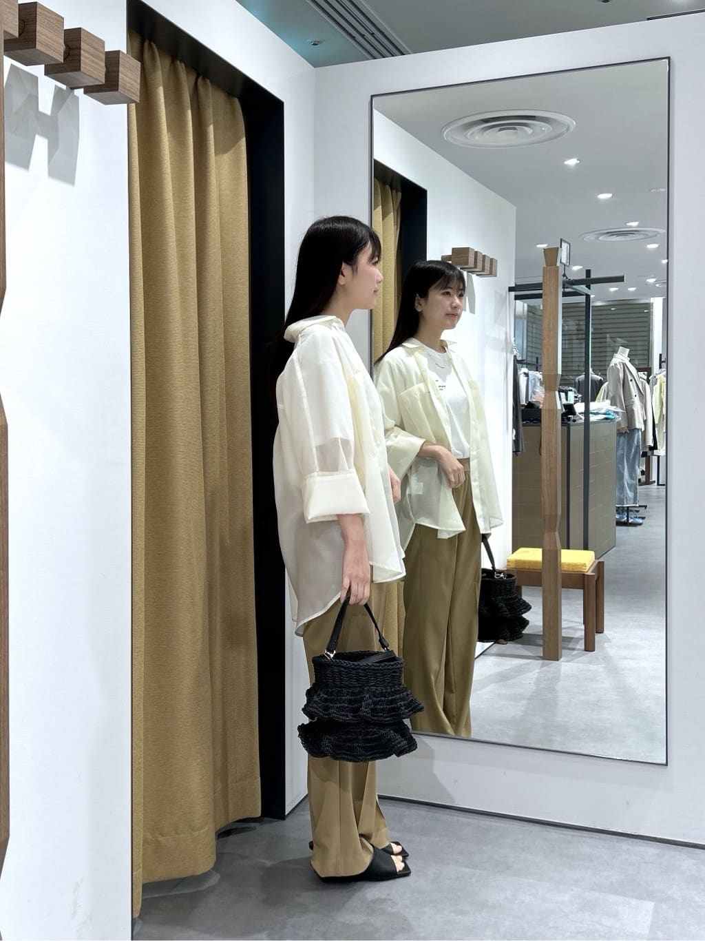 Renoさんの「INDIVI｜【接触冷感】シアーコクーンブラウス」を使ったコーディネート