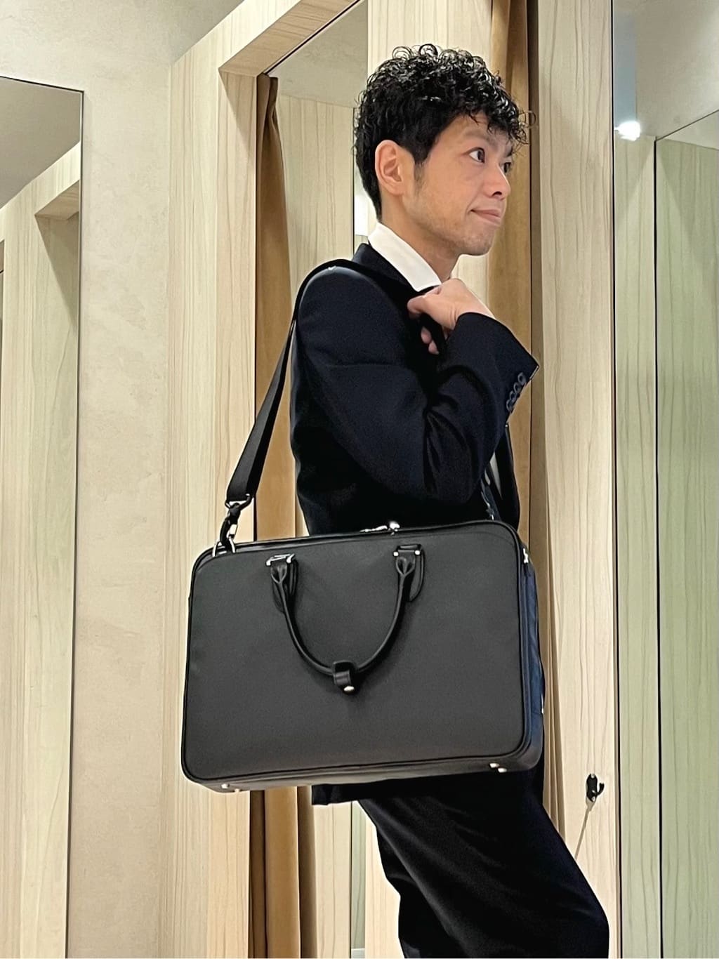 URAさんの「TAKEO KIKUCHI｜【Made in JAPAN】立菱（たてびし）スーツ」を使ったコーディネート