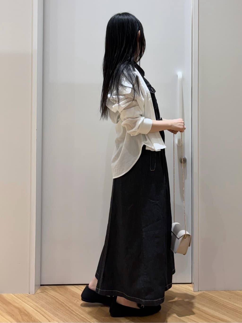 kanonさんの「grove｜【貴島明日香さん着用】お仕事も普段も。今どきワークシャツブラウス」を使ったコーディネート