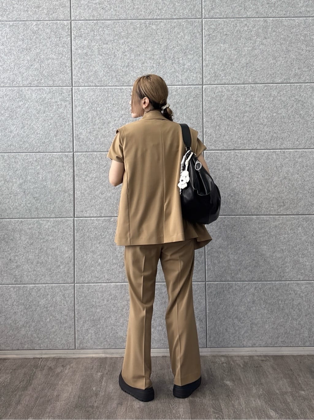 kotakiさんの「INDIVI｜Comfy SET UP｜ベルテッドジレ【セットアップ対応／通勤／カセット服／接触冷感／UVカット】」を使ったコーディネート