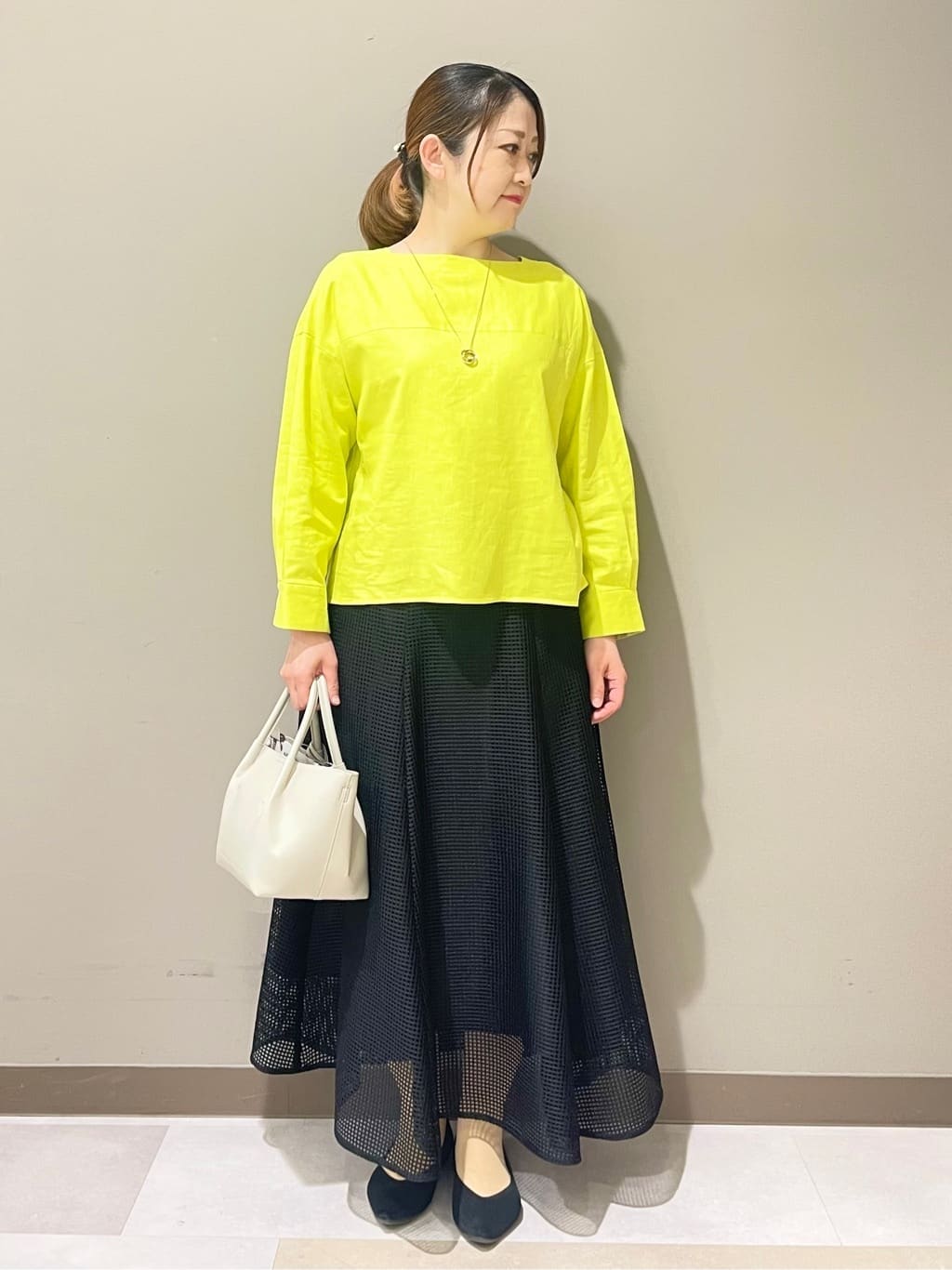 Tomoさんの「UNTITLED｜◆【洗える/6分袖】ボートネックブラウス」を使ったコーディネート