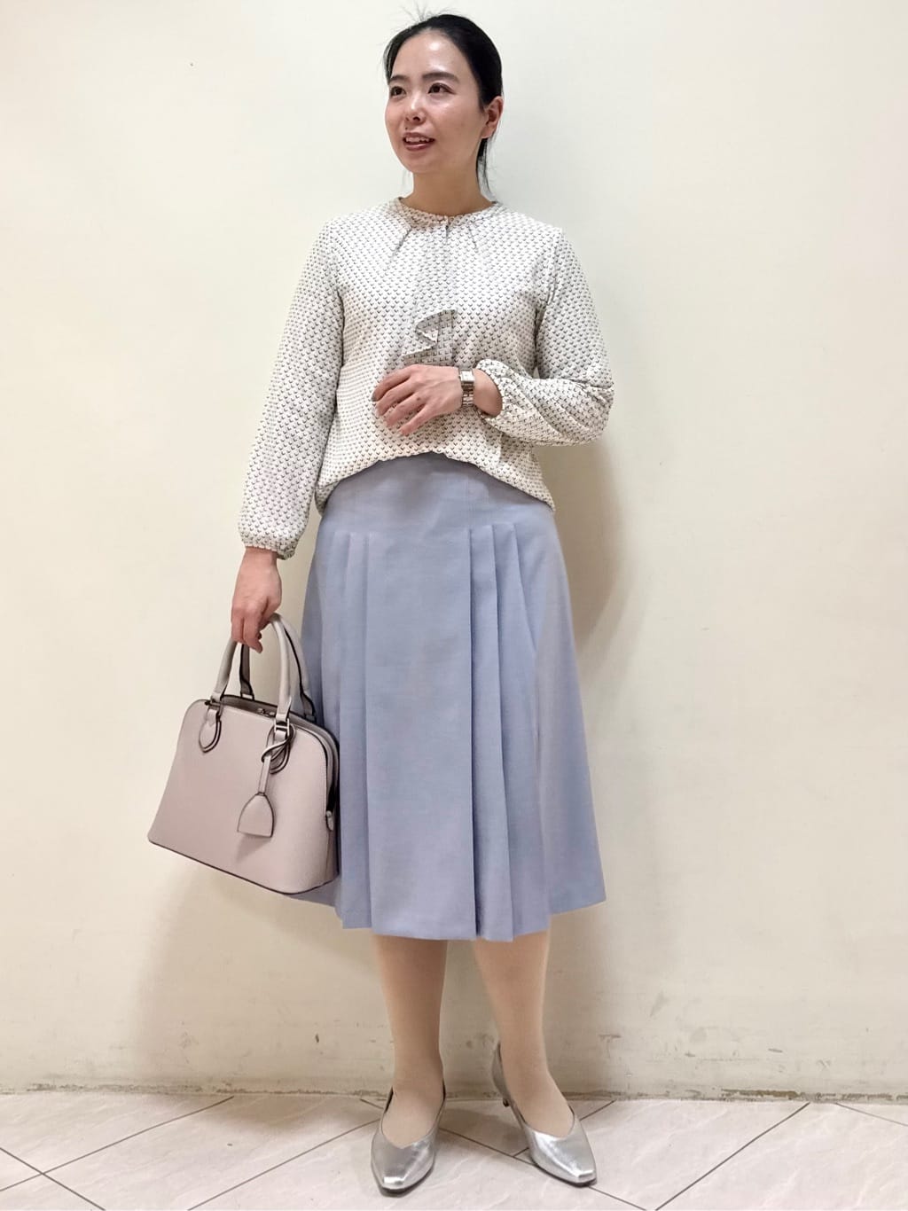 rincoさんの「Reflect｜【UVカット／接触冷感】フロントフリルシフォンブラウス」を使ったコーディネート